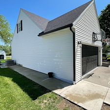 Twinsburg-Residential-Pressure-Washing-and-House-Washing-Services 5
