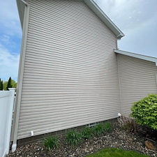 Twinsburg-Residential-Pressure-Washing-House-Washing-and-Driveway-Cleaning 3