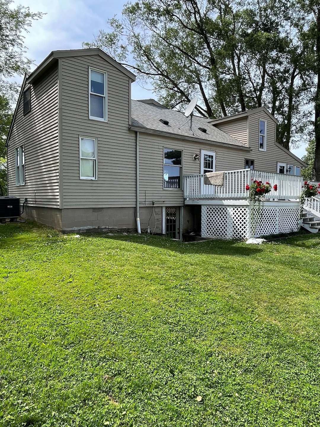 Uniontown House Washing | Residential Pressure Washing | Professional Exterior Cleaning (1)