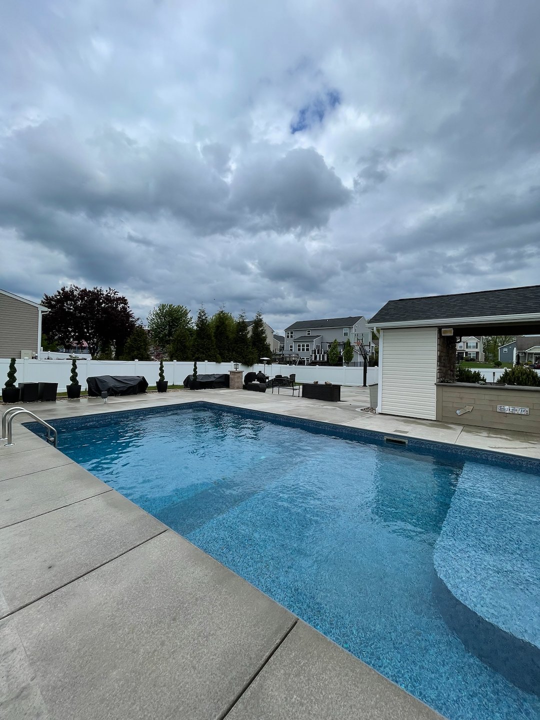 Uniontown Residential Pressure Washing | Pool Deck Cleaning, Patio Cleaning and Vinyl Fence Cleaning