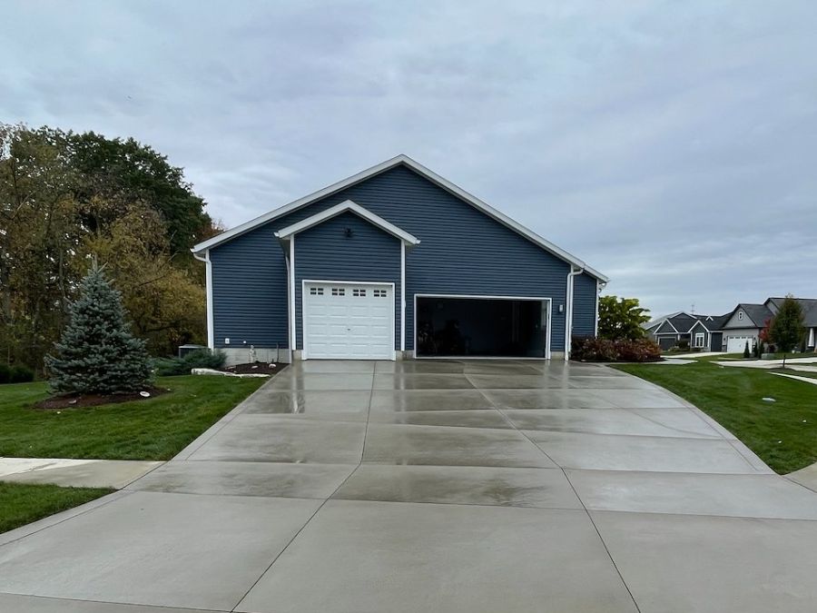 Garage washing in Northeast Ohio: Tsunami Softwash Pro